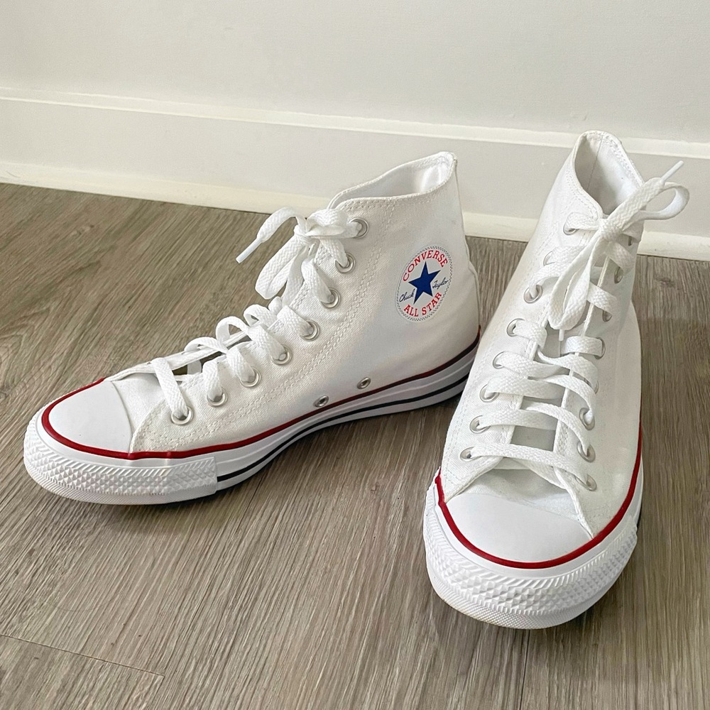 ⛔SOLD⛔ White Converse Sneakers - Picture 1 of 9